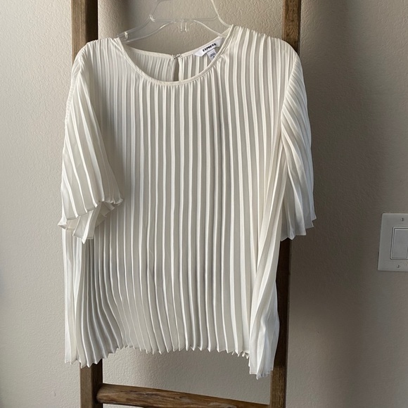 Express Tops - NWOT - white express blouse size small